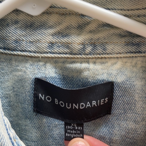 Oversized denim jacket - Picture 2 of 4